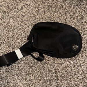 Lululemon black belt bag